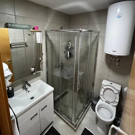 Apartment Myna In Kraljevi Cardaci