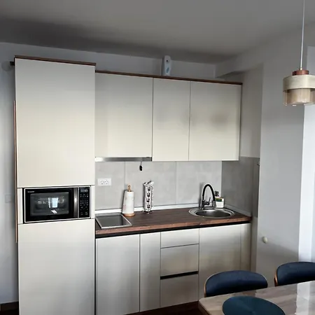 Myna In Kraljevi Cardaci